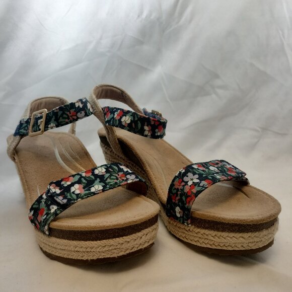 AETREX Sydney Wedge Sandal, Floral - Picture 6 of 8